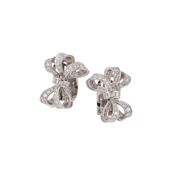 PLATINUM AND DIAMONDS EARRINGS