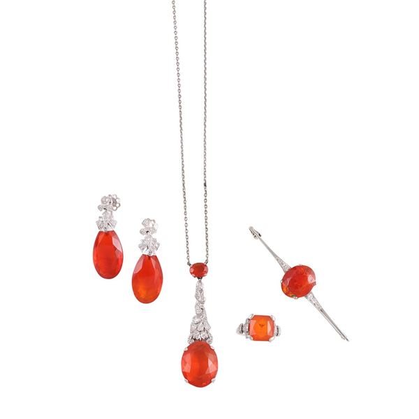 GOLD (VARIOUS KT GRADES) LOT OF NECKLACE, EARRINGS AND BROOCH (metal needle) WITH FIRE OPALS AND DIAMONDS
