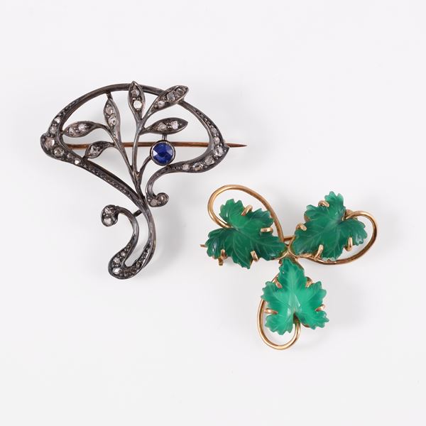LOT OF 18KT GOLD AND SILVER TWO BROOCHES WITH CHRYSOPRASE, SAPPHIRE AND ROSE CUT DIAMONDS