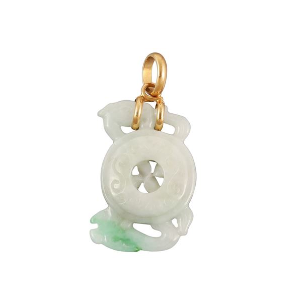 18KT GOLD AND JADEITE PENDANT