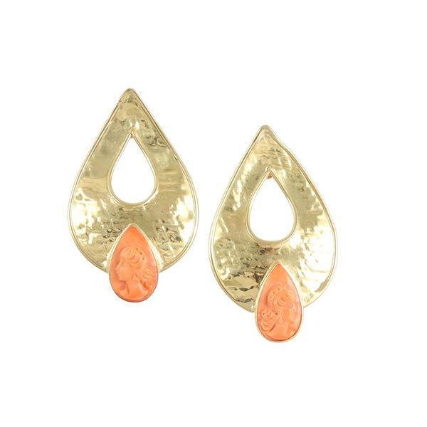 ~ 18KT GOLD EARRINGS WITH CORAL CAMEO