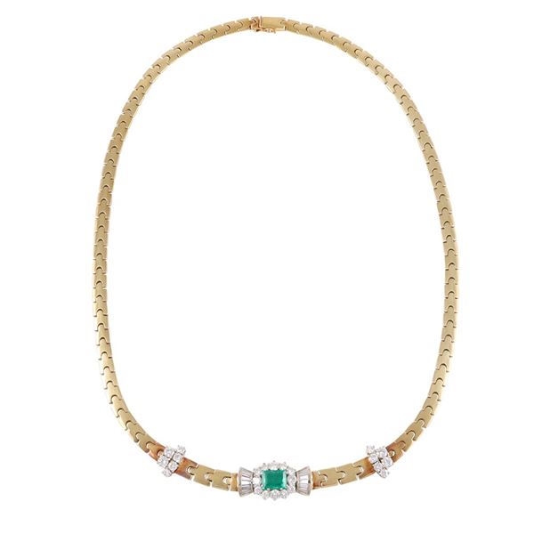 18KT GOLD, EMERALD AND DIAMONDS NECKLACE