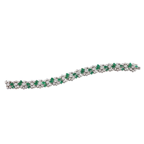 18KT GOLD, EMERALDS AND DIAMONDS BRACELET