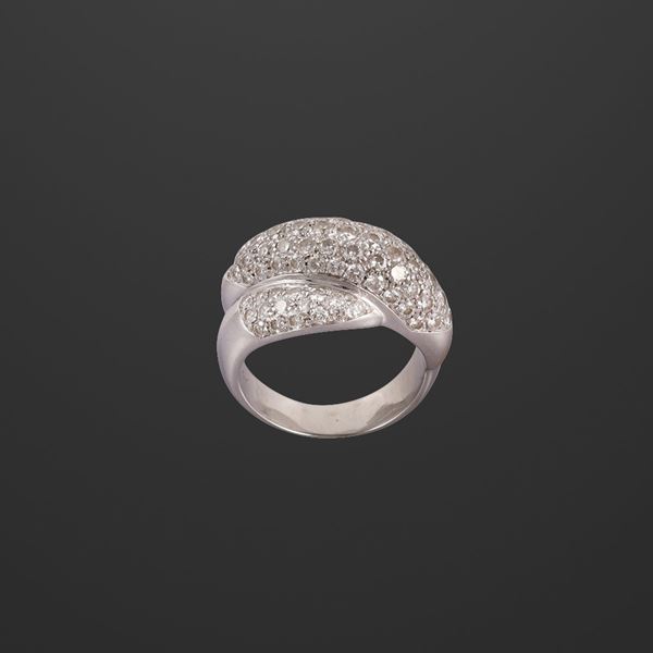 18KT GOLD AND DIAMONDS RING