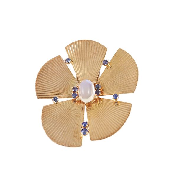 14KT GOLD, MOONSTONE AND SAPPHIRES BROOCH - PENDANT