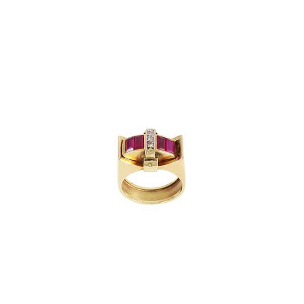 18KT GOLD, RUBIES, SAPPHIRES AND DIAMONDS RING