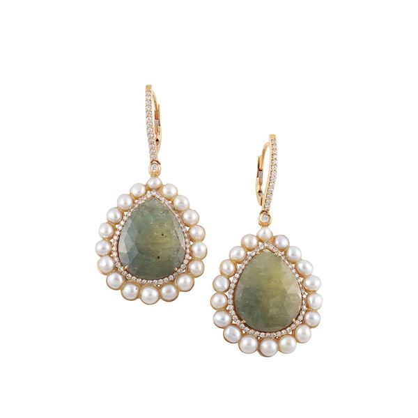 18KT GOLD, GREY SAPPHIRES, FRESHWATER PEARLS AND DIAMONDS EARRINGS