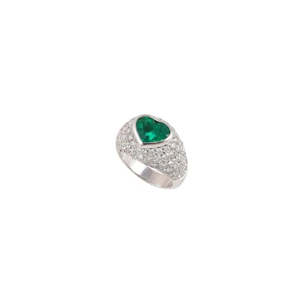 18KT GOLD, COLOMBIA EMERALD AND DIAMONDS RING