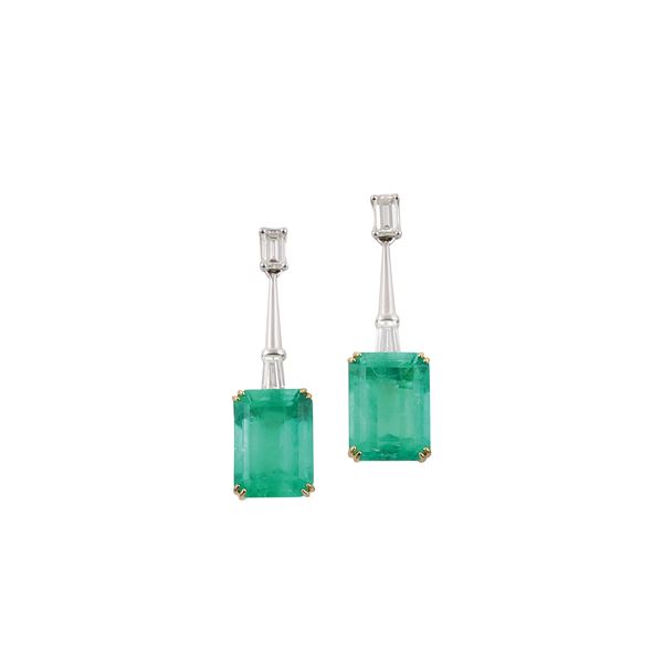 18KT GOLD, COLOMBIA EMERALD AND DIAMOND EARRINGS