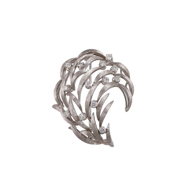 18KT GOLD AND DIAMONDS BROOCH