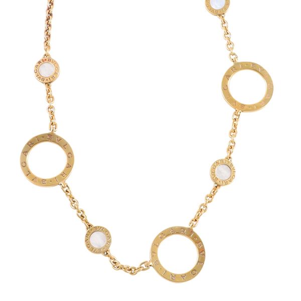 18KT GOLD AND MOTHER OF PEARL NECKLACE, BY BULGARI "Bvlgari Bvlgari"