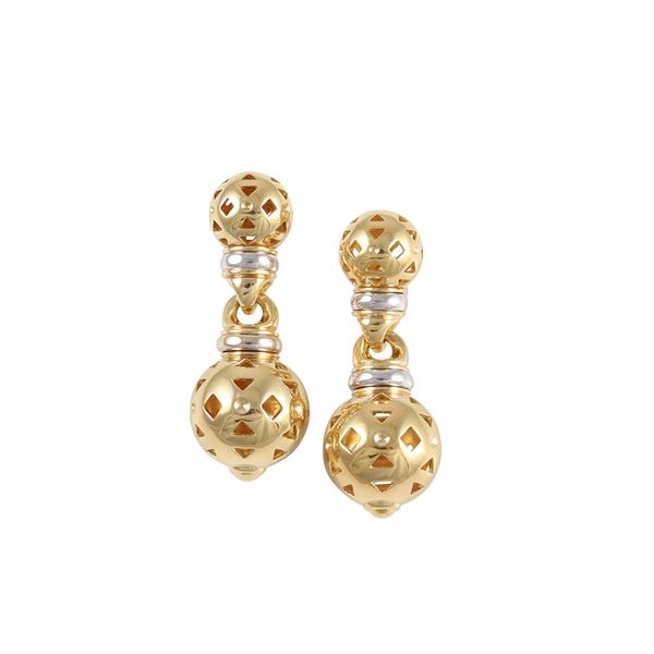 18KT GOLD CLIP EARRINGS, BY BULGARI