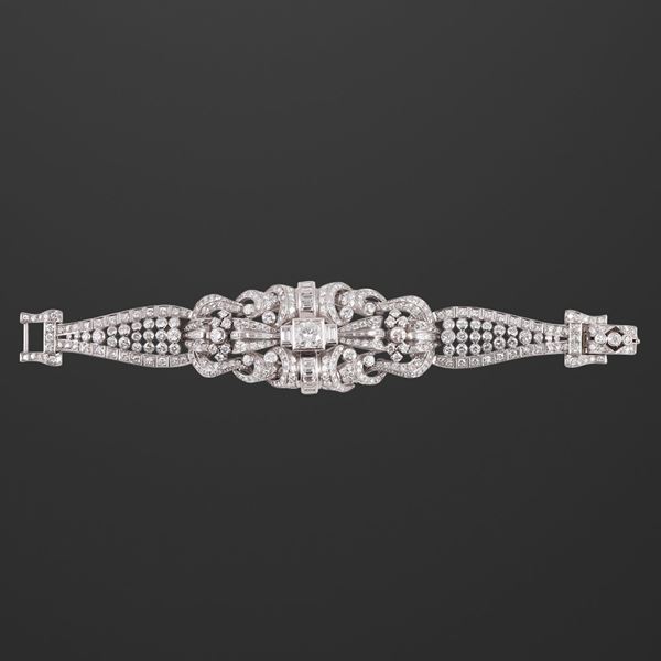 PLATINUM AND DIAMONDS BRACELET