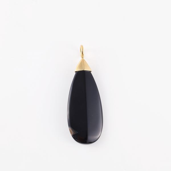18KT GOLD PENDANT WITH AGATE