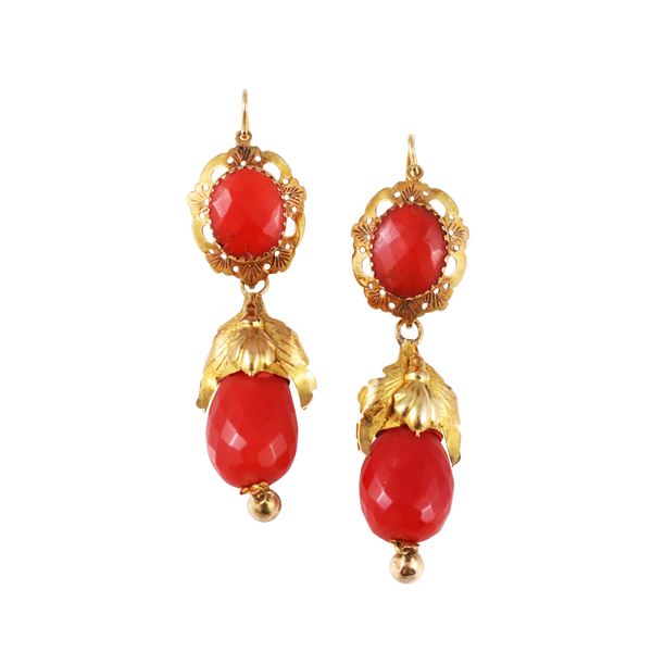 ~ 18KT GOLD AND CORALS EARRINGS