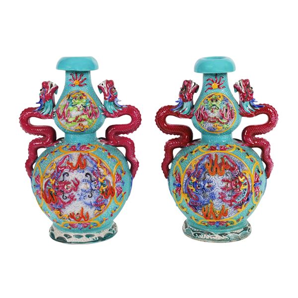 PAIR OF VASES - 二十世纪双龙戏珠瓶一对