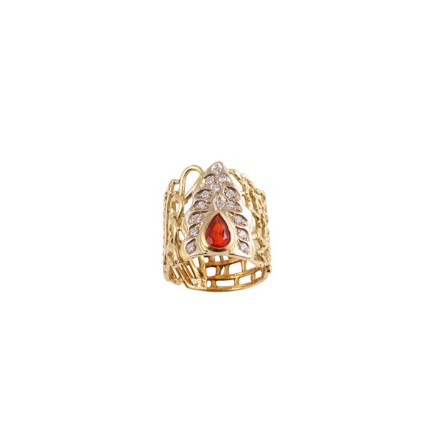 18KT GOLD, FIRE OPAL AND DIAMONDS RING