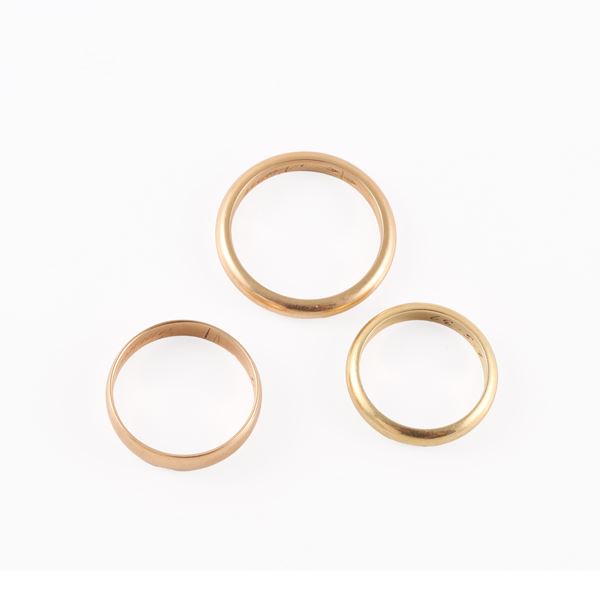 LOT OF 18KT GOLD RINGS