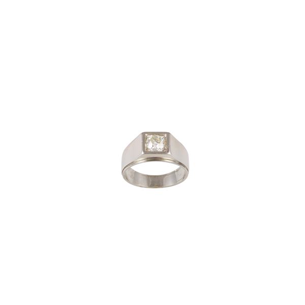 ANELLO  - Asta GIOIELLI IMPORTANTI - Casa d'Aste International Art Sale