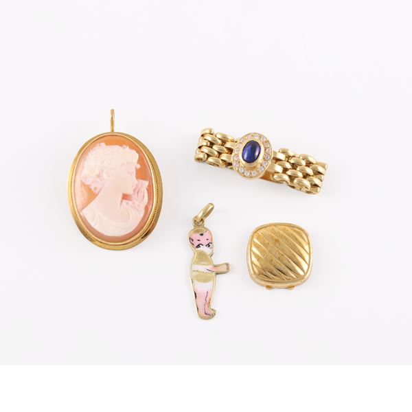 LOT OF 18KT GOLD RING, BROOCH/PENDANT, CLIP PIN AND PENDANT (missing)