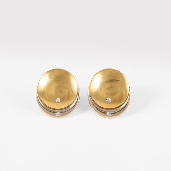 18KT GOLD AND DIAMONDS EARRINGS