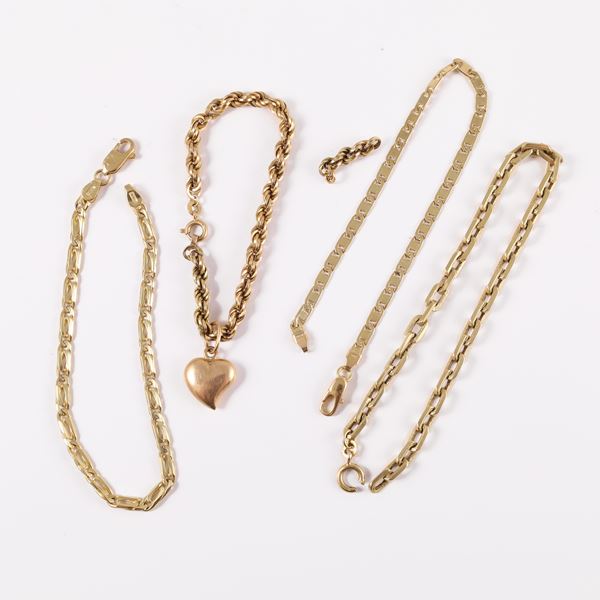 18KT GOLD LOT OF THREE BRACELETS (missing) AND A PENDANT