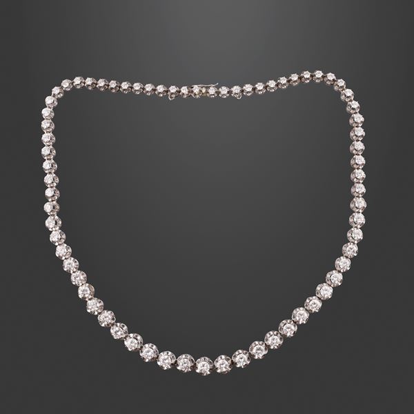 18KT GOLD NECKLACE WITH DIAMONDS
