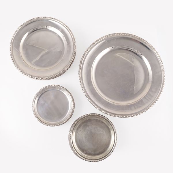 LOT OF SIX DESSERT PLATES, SIX BREAD PLATES AND TWELVE COASTERS IN 800 SILVER