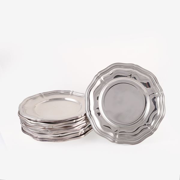 LOT OF ELEVEN 800 SILVER BREAD PLATES