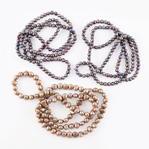 LOT OF THREE FRESHWATER PEARL NECKLACES