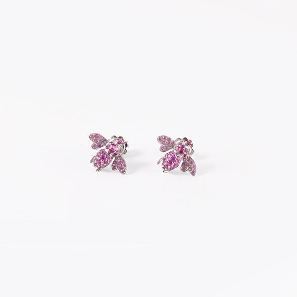 18KT GOLD EARRINGS WITH RUBIES