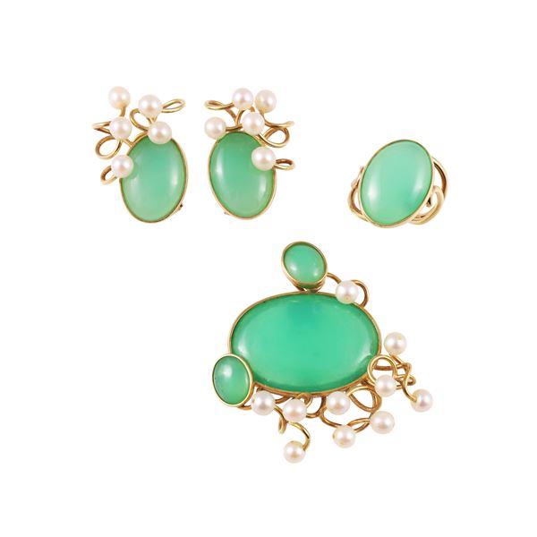 LOT OF 18KT GOLD PENDANT, EARRINGS AND RING WITH CHRYSOPRASE AND CULTURED PEARL