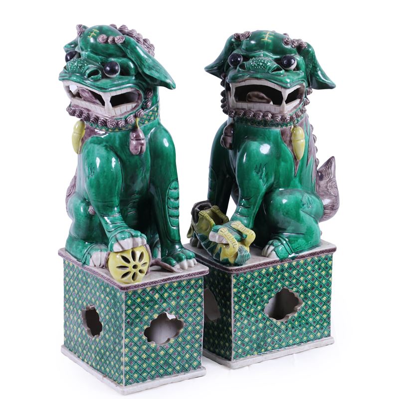 Coppia di cani di fo, porcellana, Cina, XIX secolo