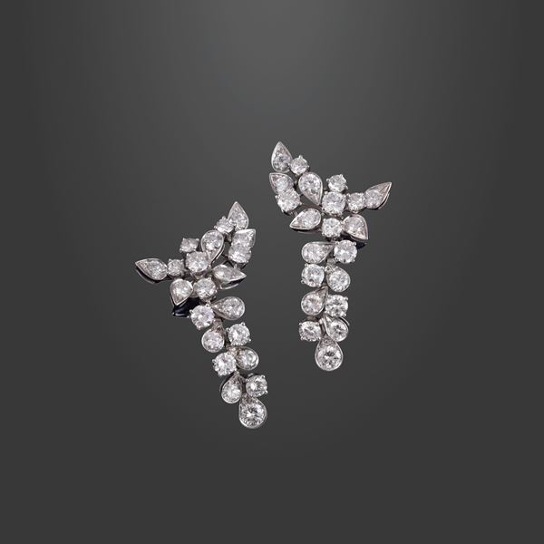 18KT GOLD AND DIAMONDS RING