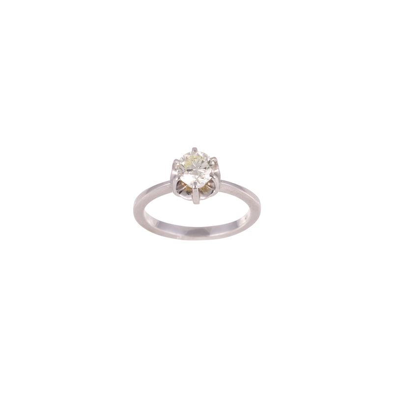 Anello in oro bianco con brillante di circa 0,60 ct