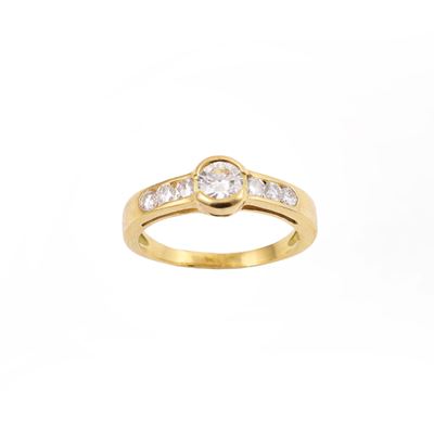 Anello in oro giallo con brillanti