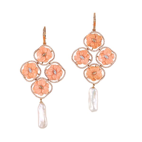 18KT GOLD EARRINGS WITH CORAL, DIAMONDS AND FRESHWATER PEARLS  - Auction IMPORTANT JEWELRY - Casa d'Aste International Art Sale