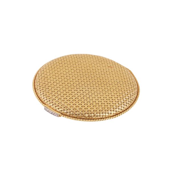 18KT GOLD COMPACT WITH DIAMONDS