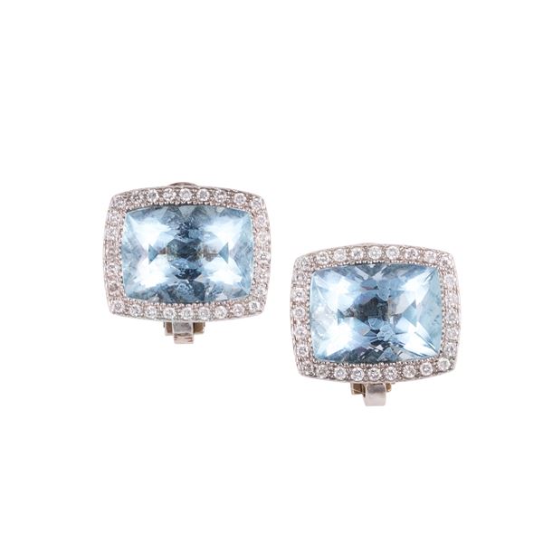 18KT GOLD EARRINGS WITH AQUAMARINE AND DIAMONDS