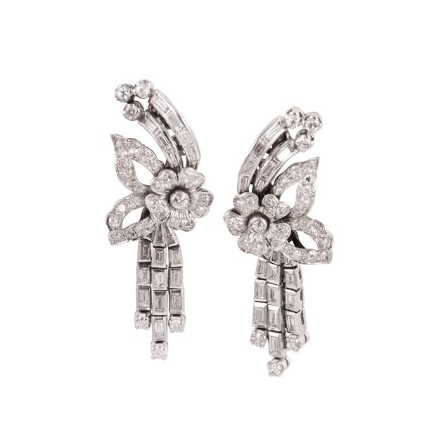 PLATINUM EARRINGS WITH DIAMONDS