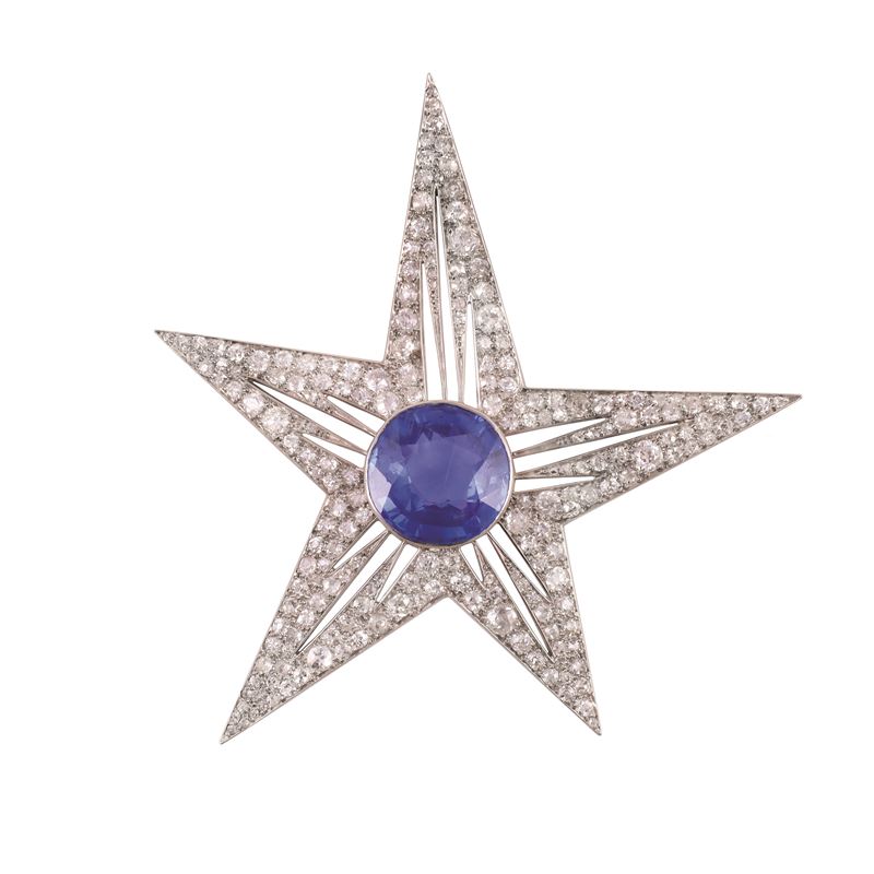 Spilla in platino con zaffiro e diamanti, anni '30