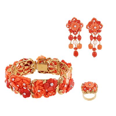 Parure floreale in oro giallo e bianco con coralli, brillanti e perle d'acqua dolce