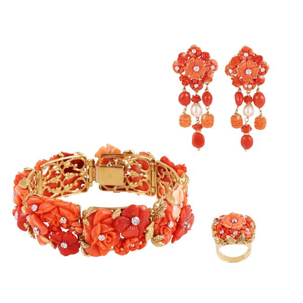 ~ 18KT GOLD SET OF BRACELET, EARRINGS AND RING WITH CORAL, DIAMONDS AND FRESHWATER PEARLS