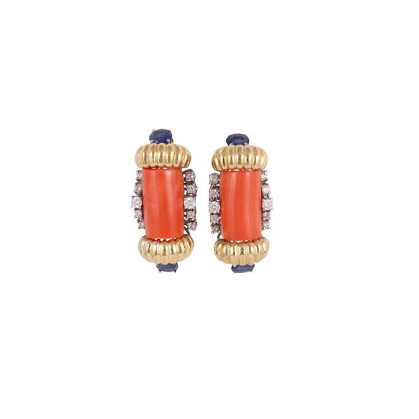~ 18KT GOLD SET OF RING AND EARRINGS WITH CORAL, DIAMONDS AND SAPPHIRES
