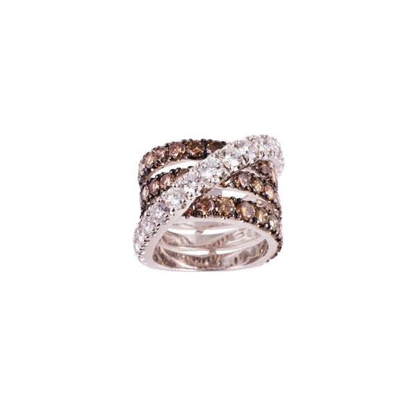 18KT GOLD RING WITH BROWN AND COLORLESS DIAMONDS, BY CRIVELLI