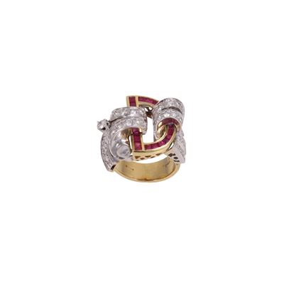 Anello, fascia in oro giallo e bianco con brillanti e rubini taglio carré