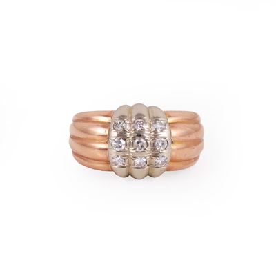 Anello in oro 14KT con diamanti ornamentali