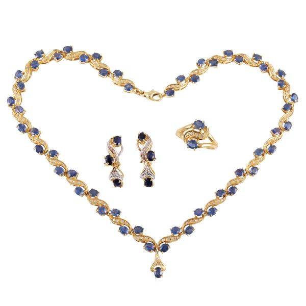 18KT GOLD PARURE COMPRISING A NECKLACE, A PAIR OF EARRINGS AND RING, SET WITH SAPPHIRE AND DIAMONDS