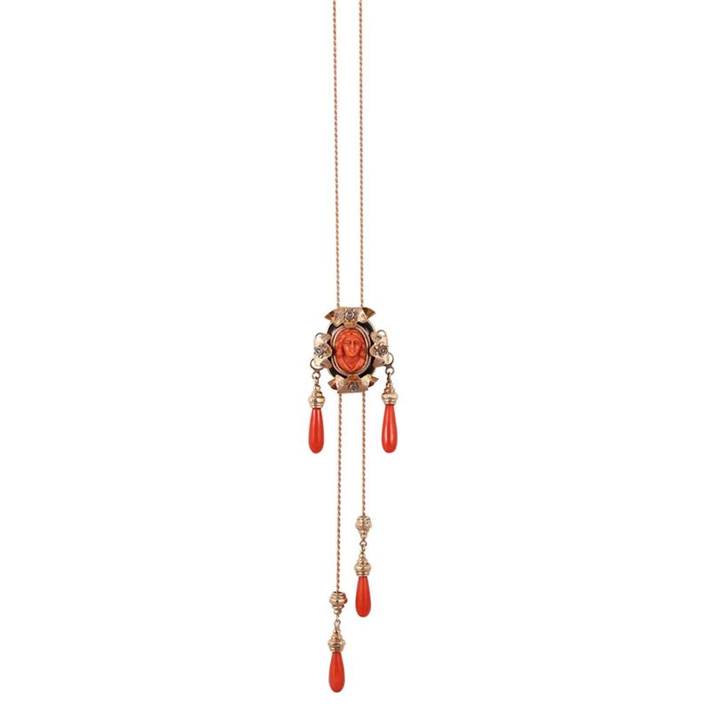 Collana in oro 9Kt e argento con cammeo in corallo e pendenti in corallo a goccia