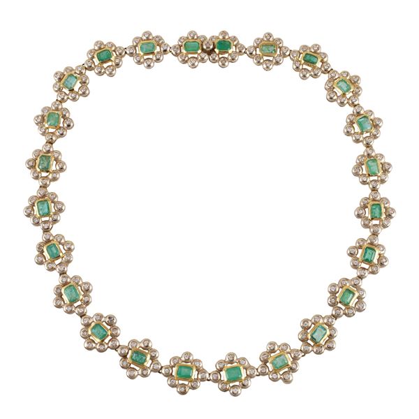 18KT GOLD NECKLACE SET WITH EMERALDS AND DIAMONDS